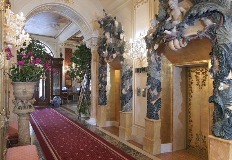 Hotel Grand Des Iles Borromees &